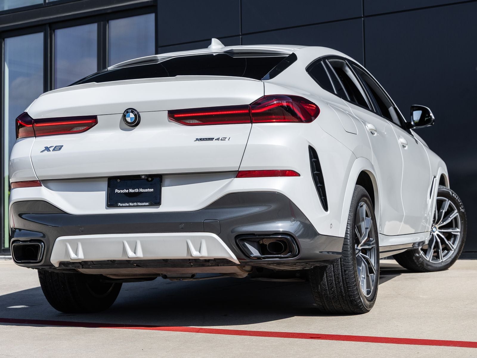 2022 BMW X6 xDrive40i