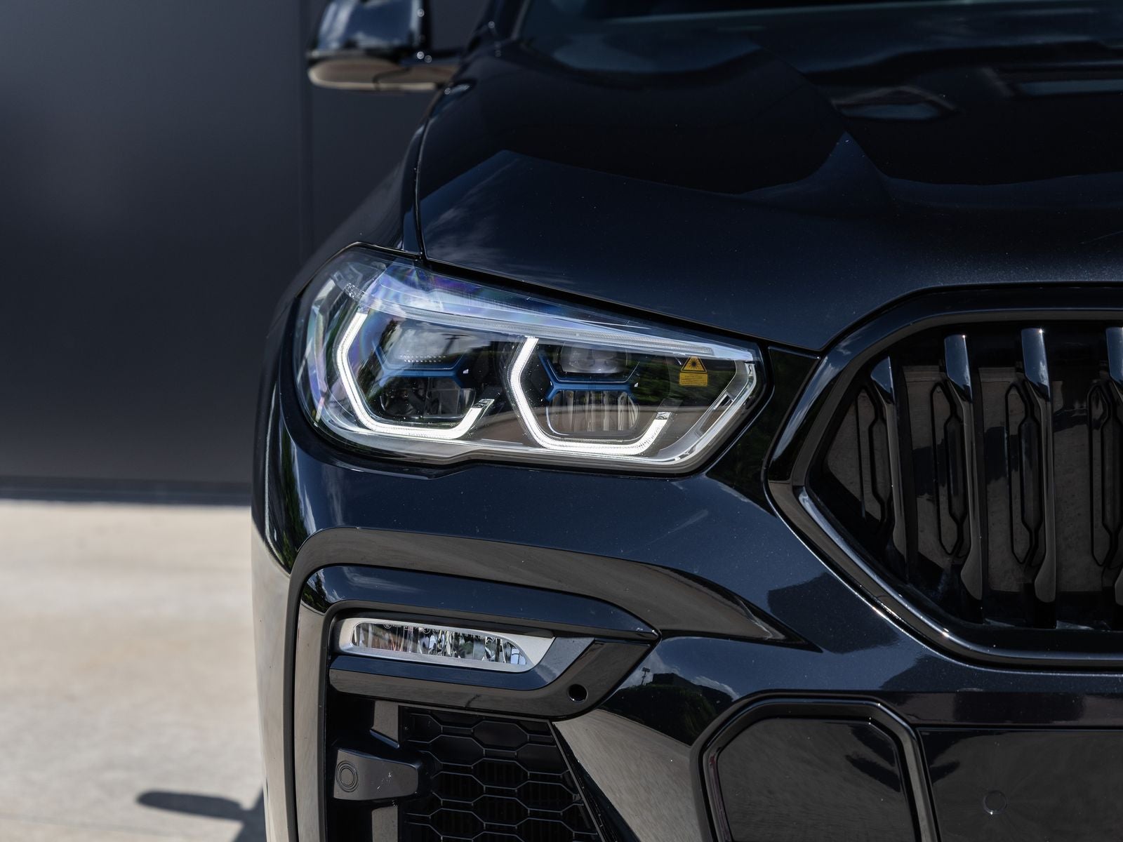2021 BMW X6 M50i
