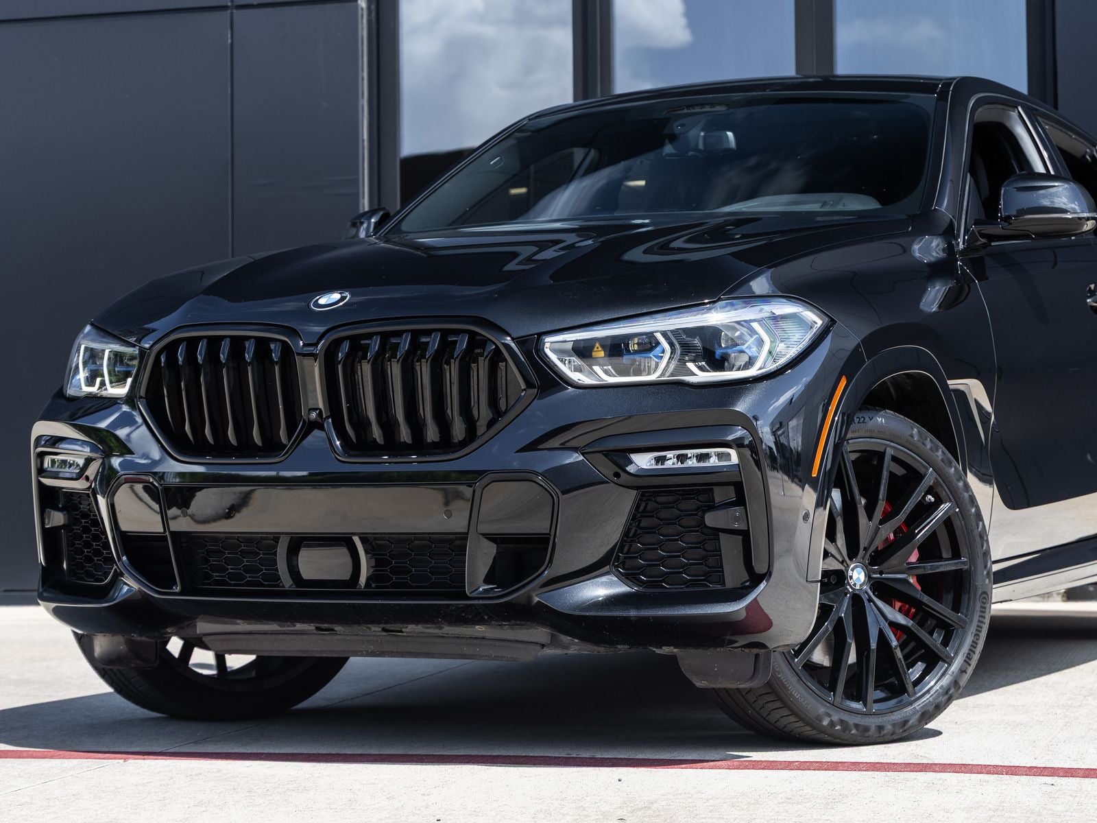 2021 BMW X6 M50i