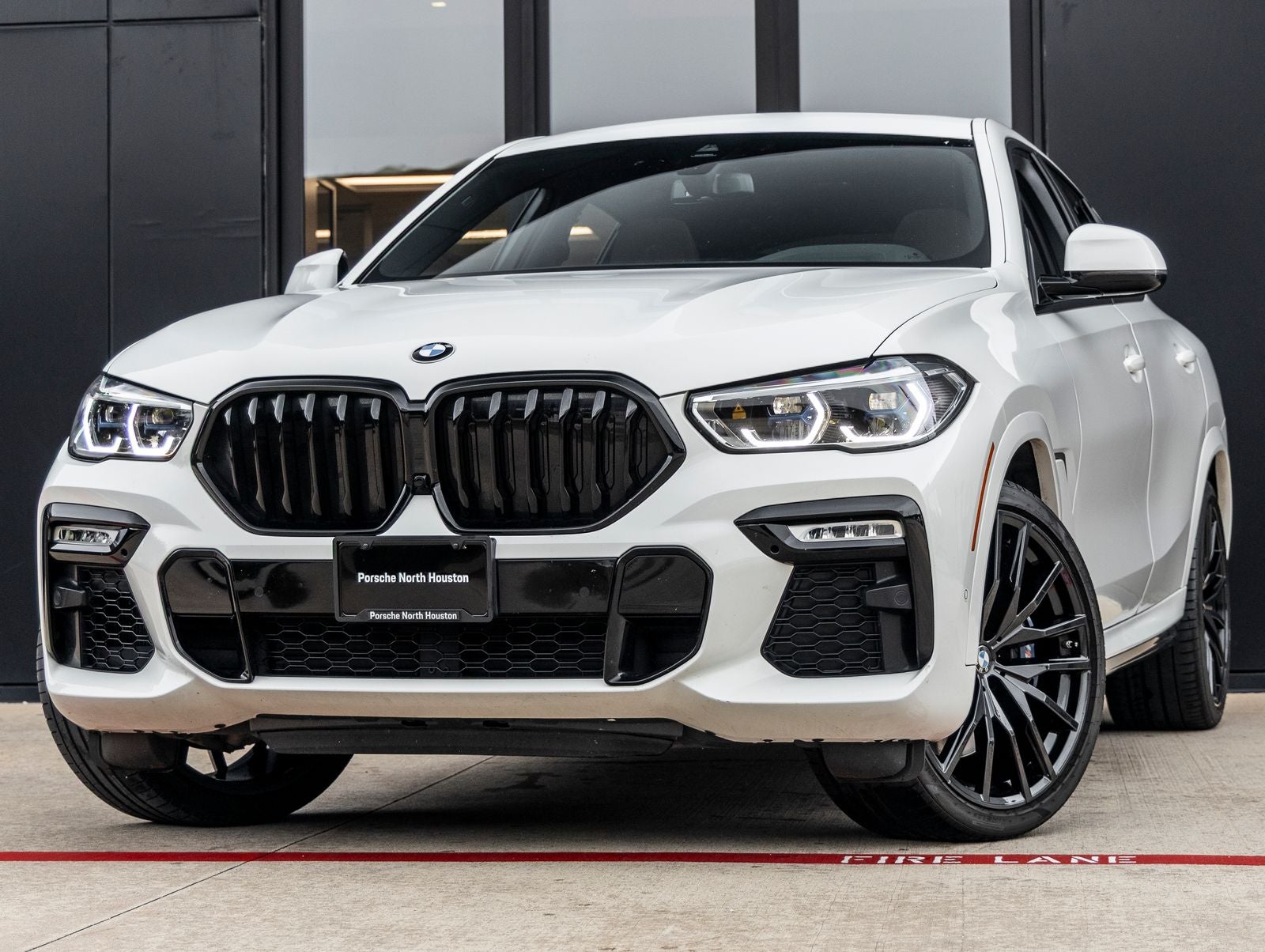 2021 BMW X6 M50i