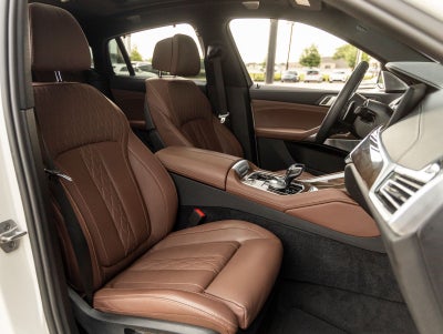2021 BMW X6 M50i
