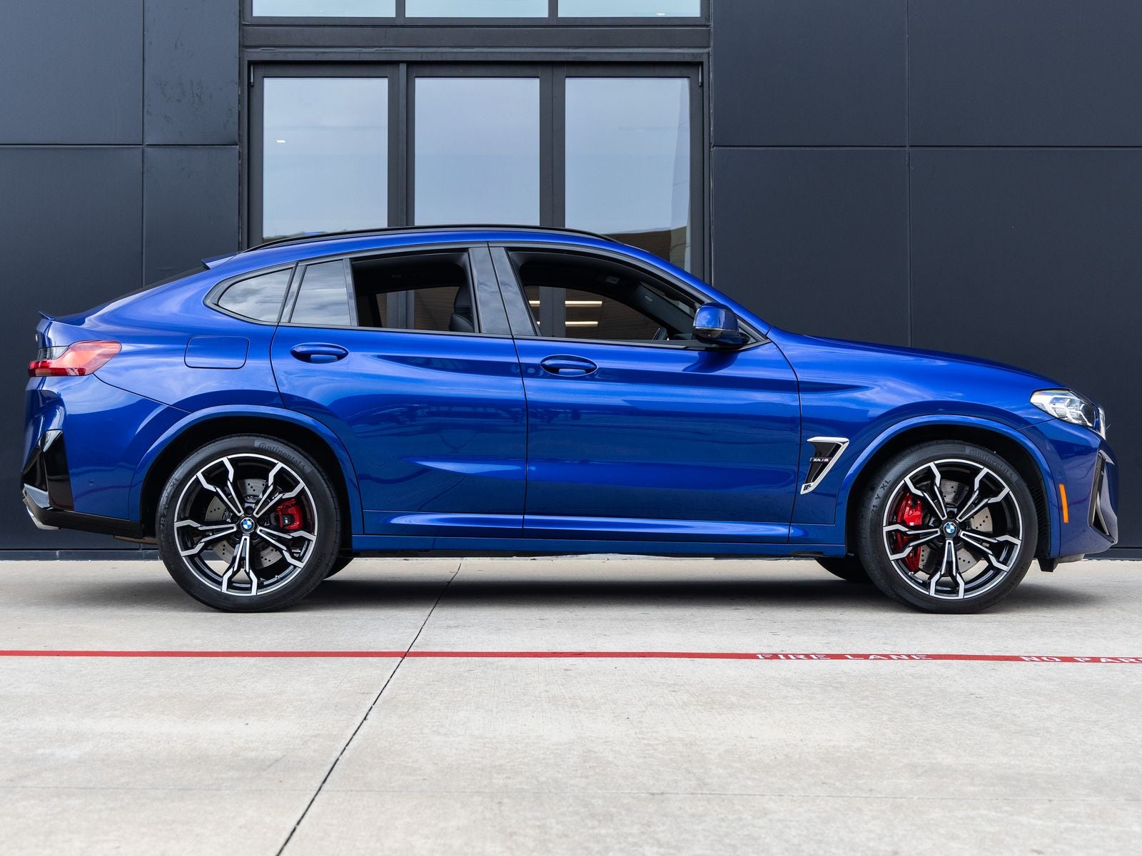 2025 BMW X4 M Base