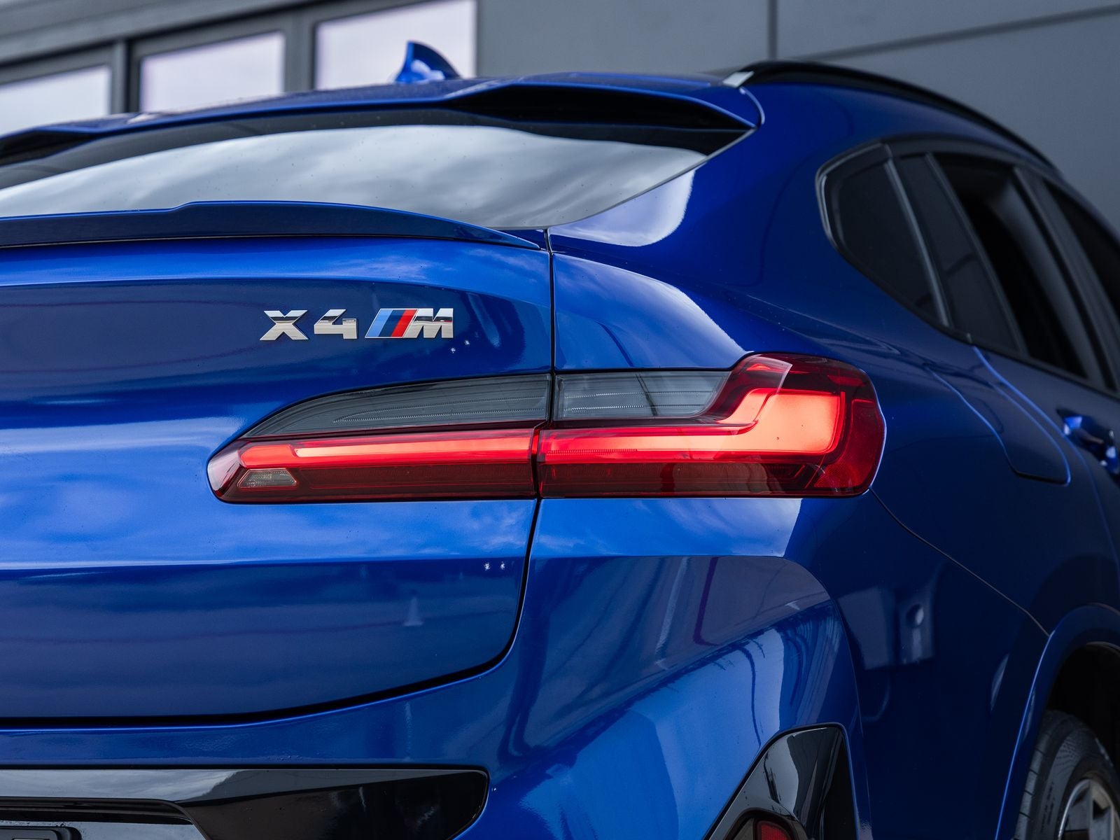 2025 BMW X4 M Base