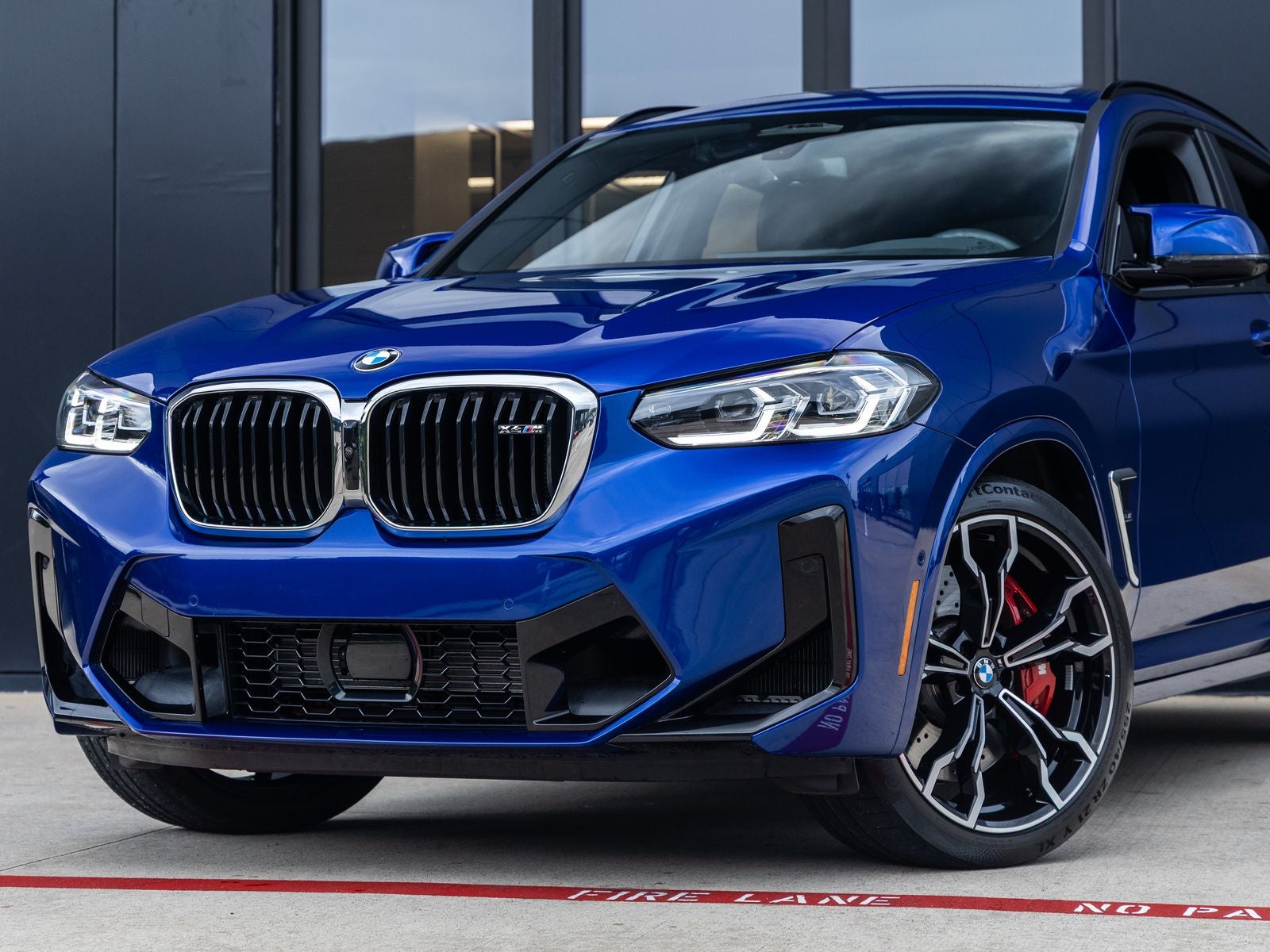 2025 BMW X4 M Base