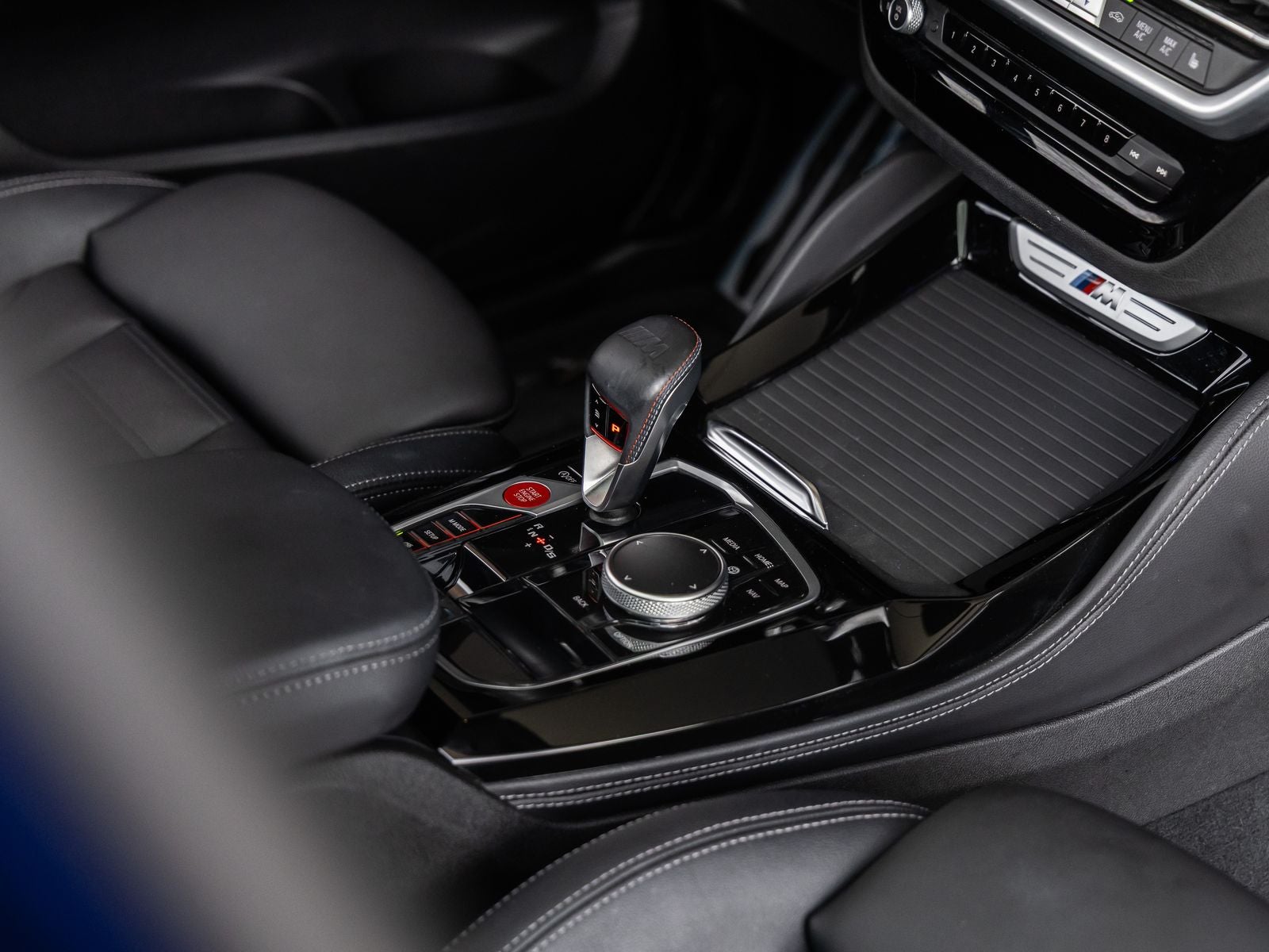 2025 BMW X4 M Base