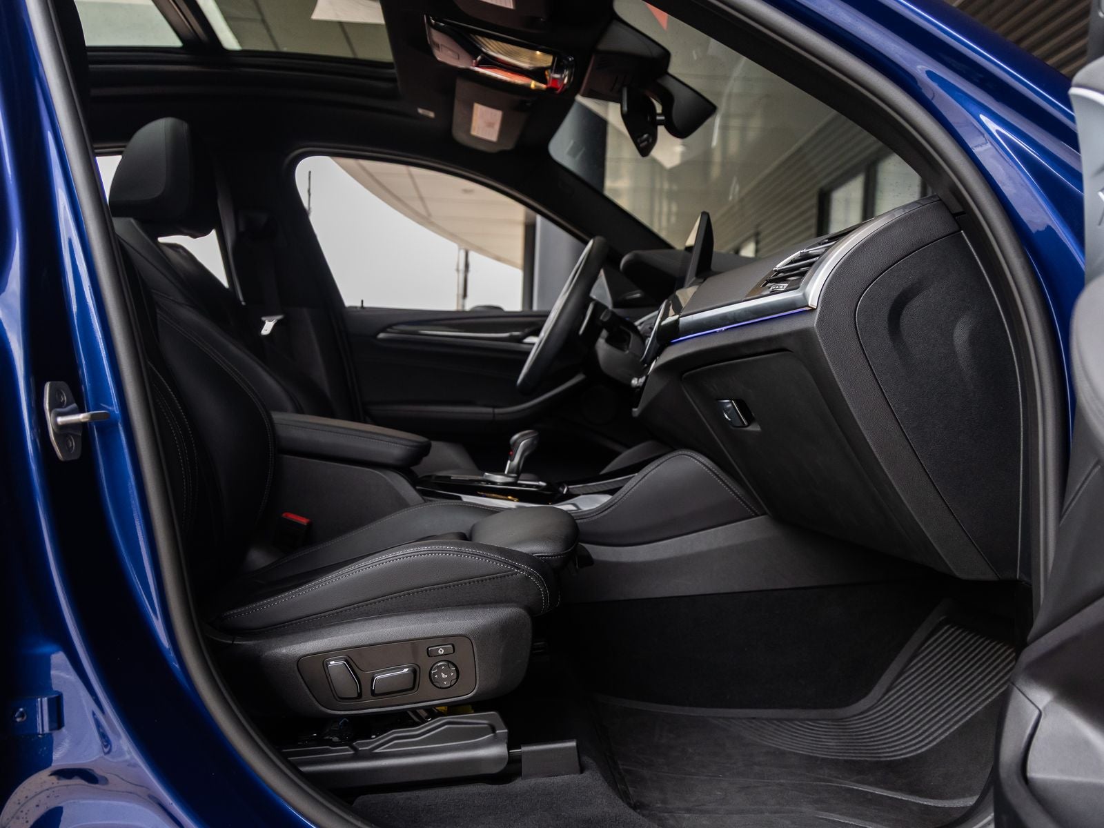 2025 BMW X4 M Base