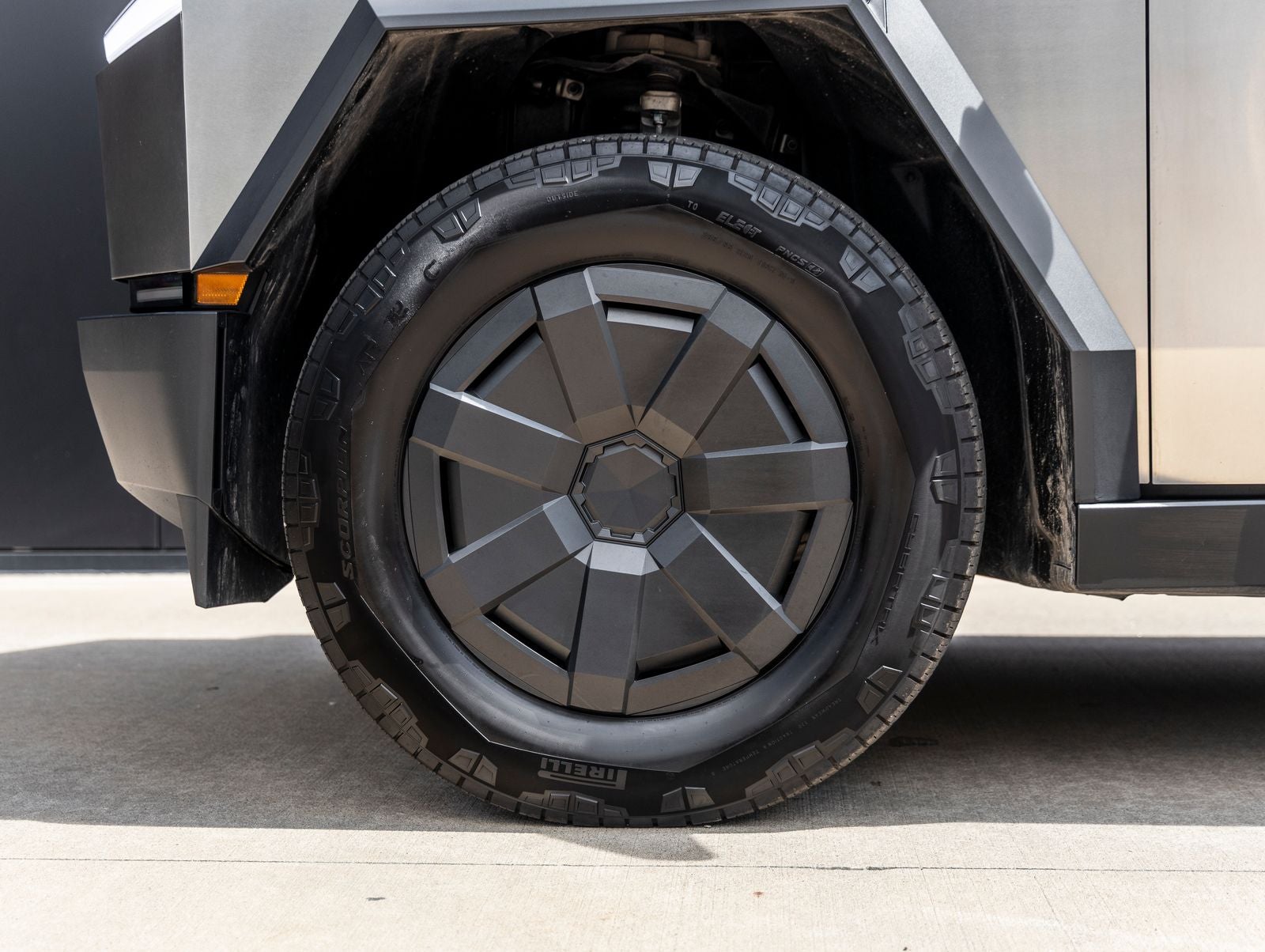 2024 Tesla Cybertruck Cyberbeast