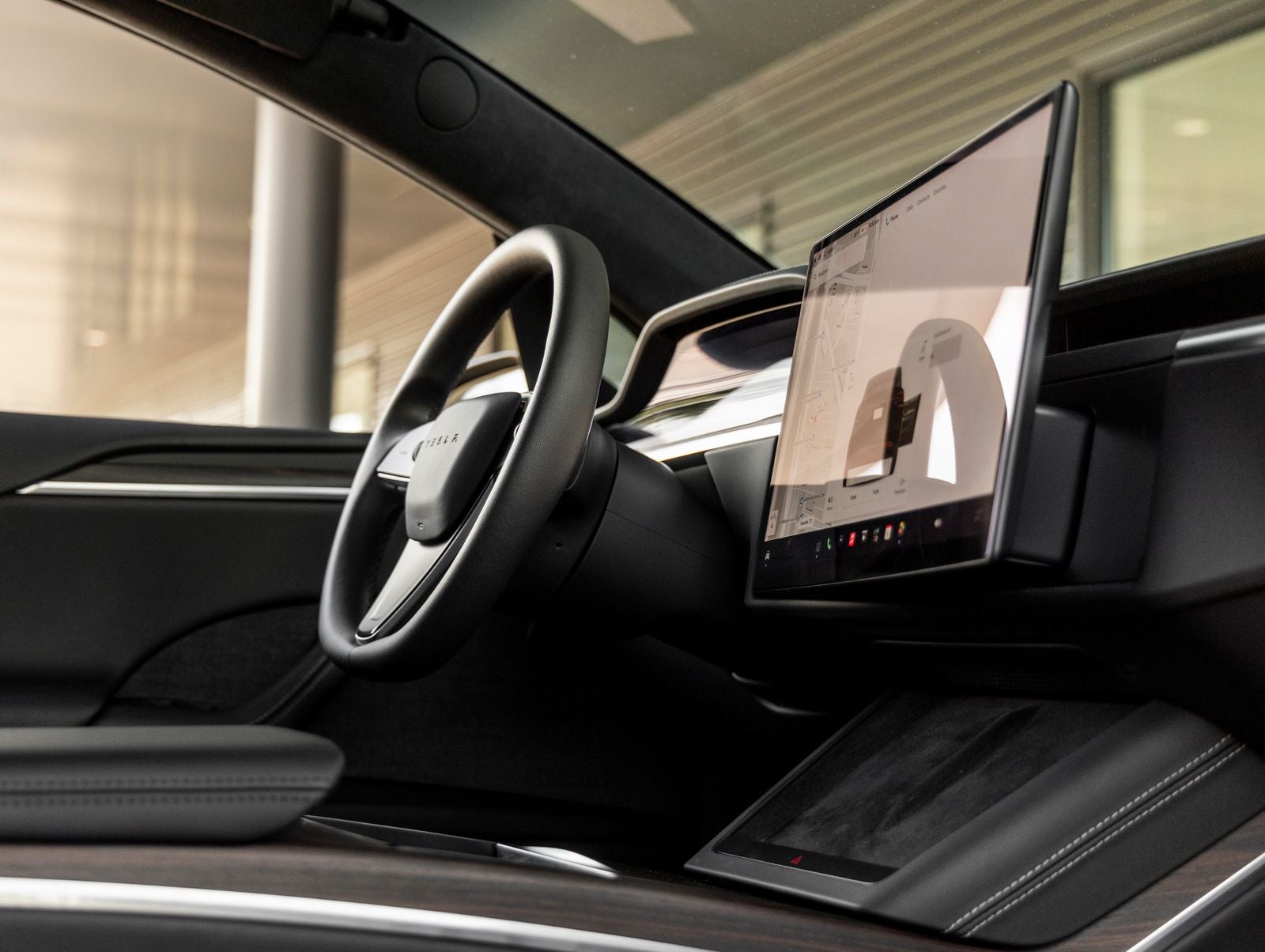 2025 Tesla Model X Base