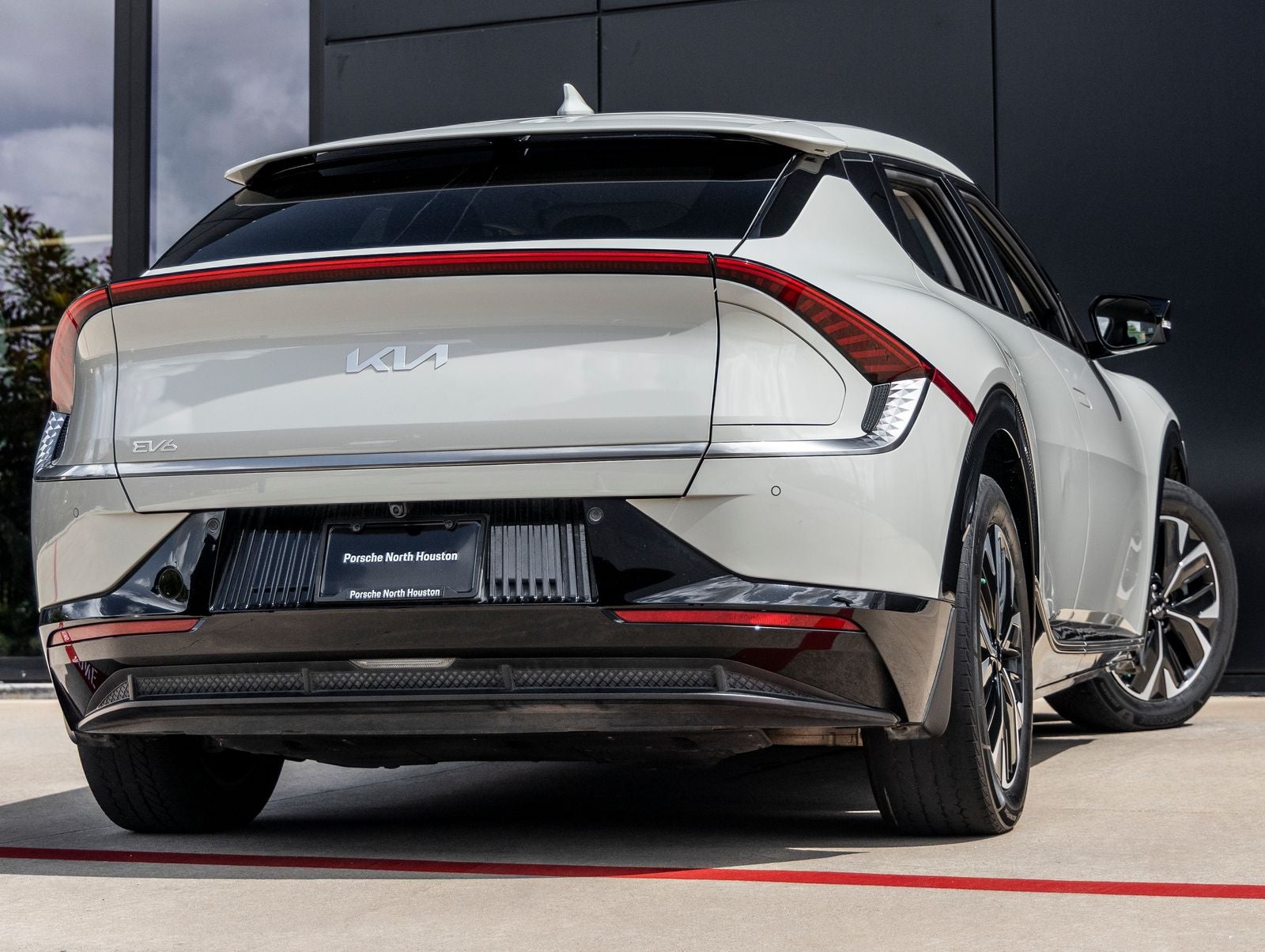 2022 Kia EV6 Wind