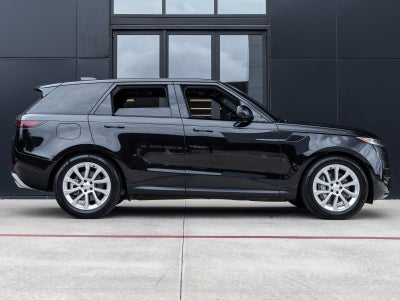 2025 Land Rover Range Rover Sport SE