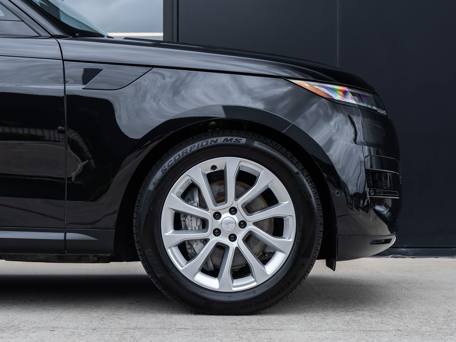 2025 Land Rover Range Rover Sport SE