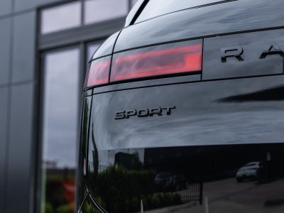 2025 Land Rover Range Rover Sport SE