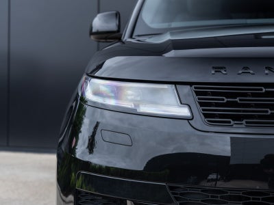 2025 Land Rover Range Rover Sport SE