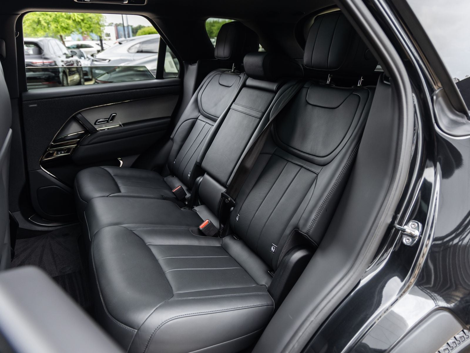 2025 Land Rover Range Rover Sport SE