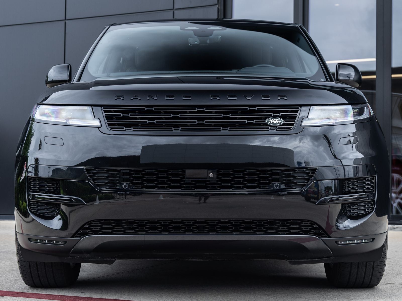 2025 Land Rover Range Rover Sport SE