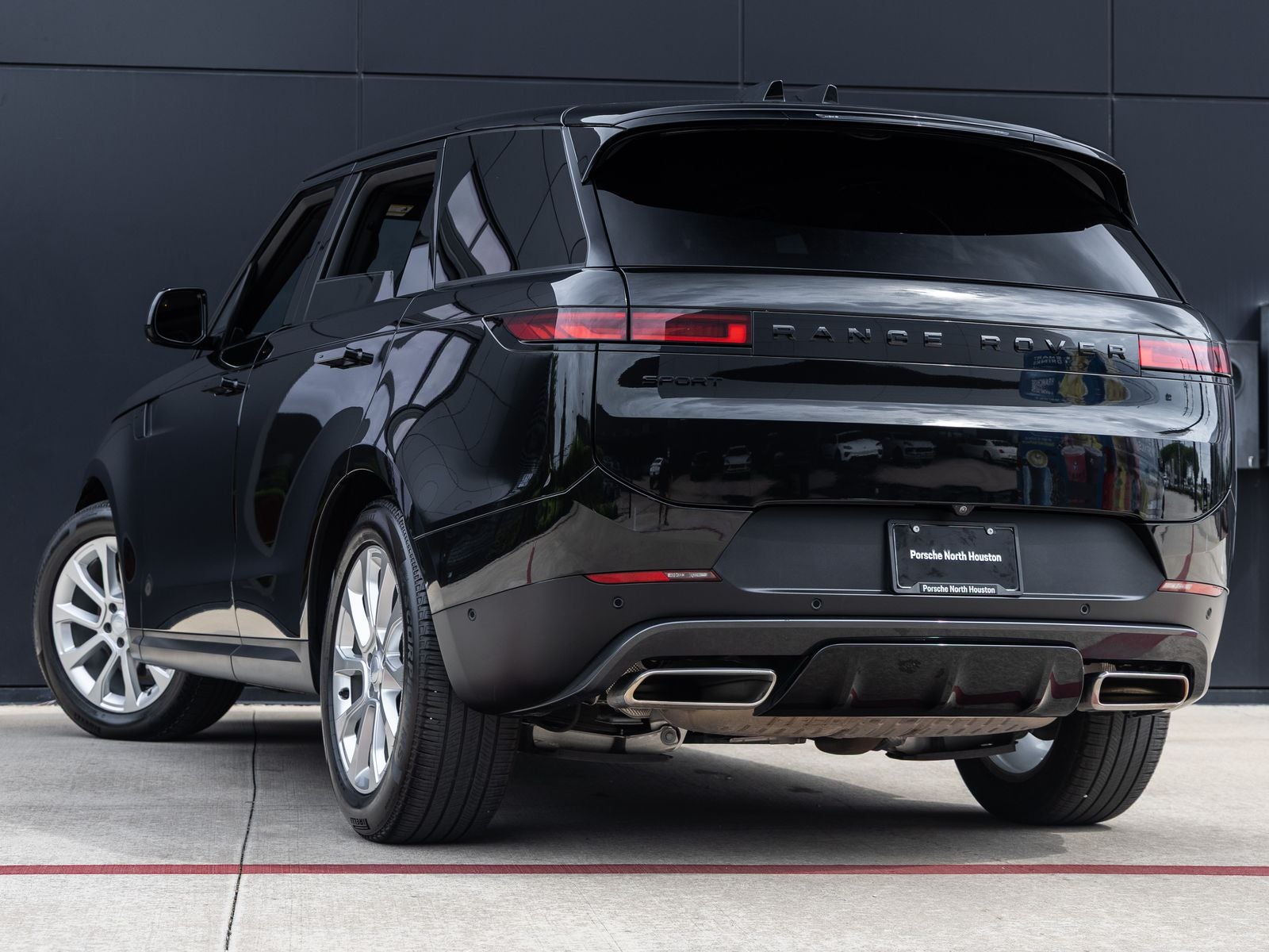 2025 Land Rover Range Rover Sport SE