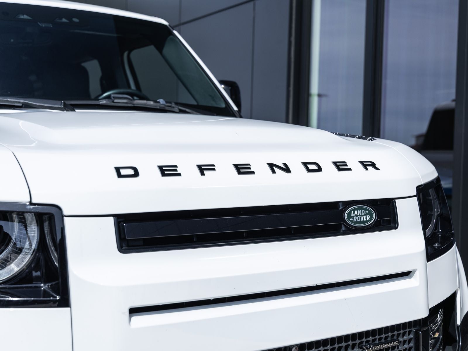 2023 Land Rover Defender 110 X-Dynamic SE
