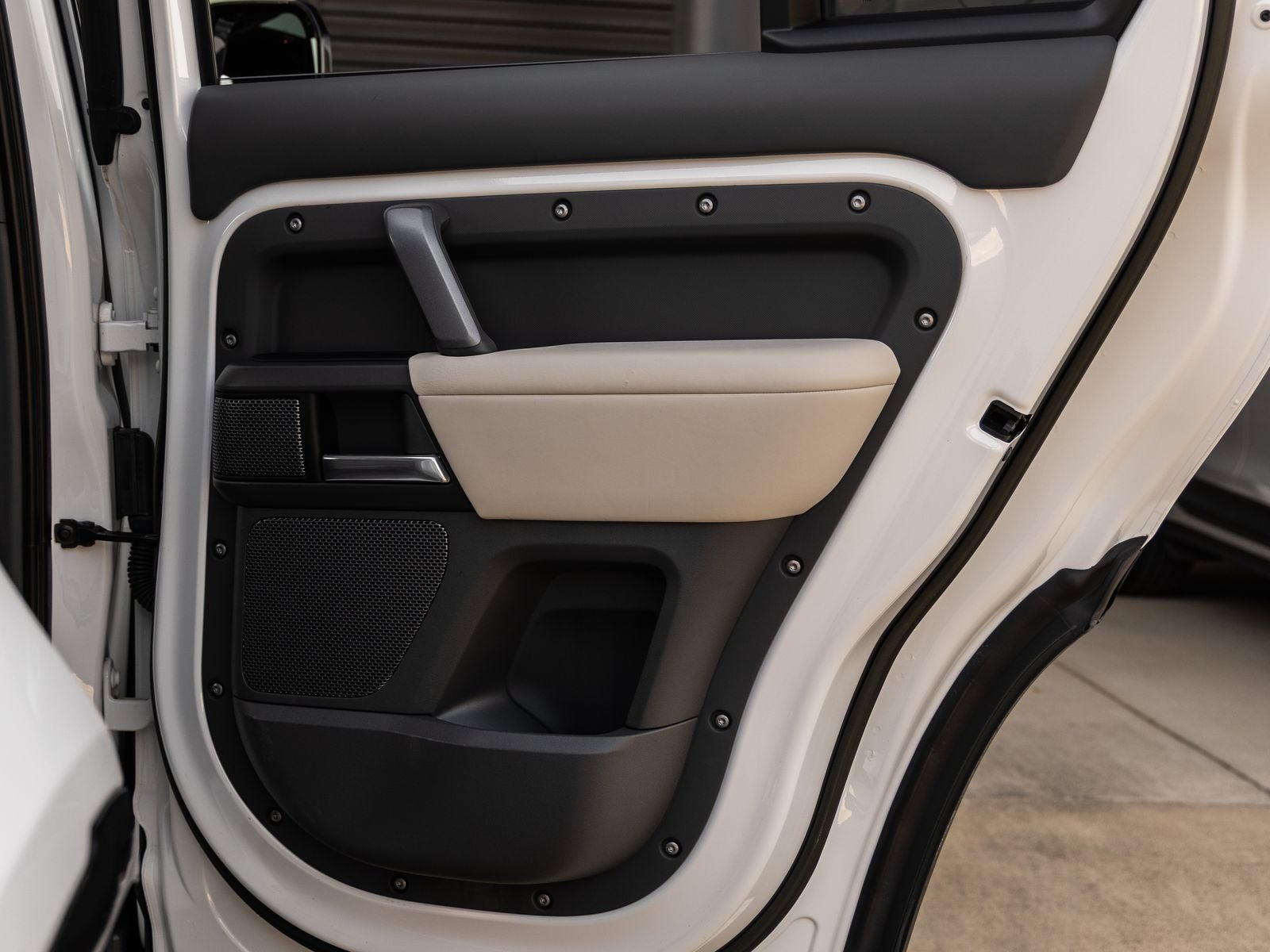 2023 Land Rover Defender 110 X-Dynamic SE