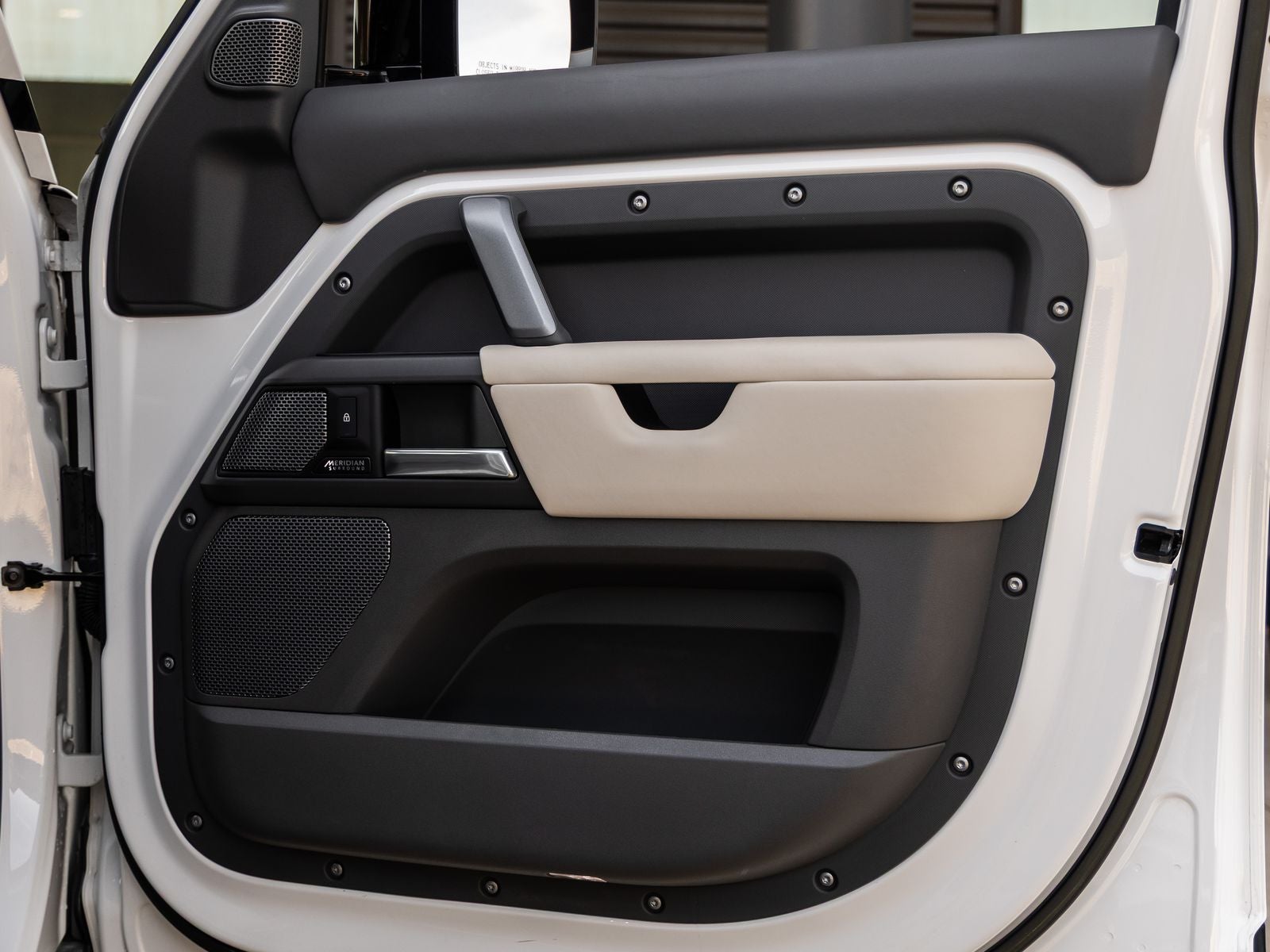 2023 Land Rover Defender 110 X-Dynamic SE