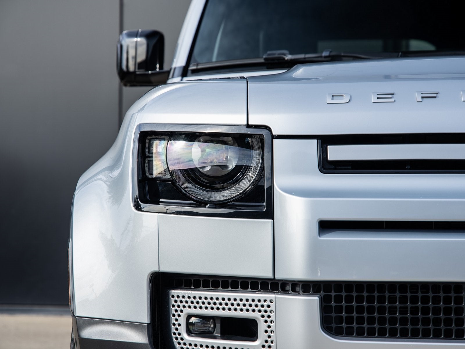 2024 Land Rover Defender 110 SE