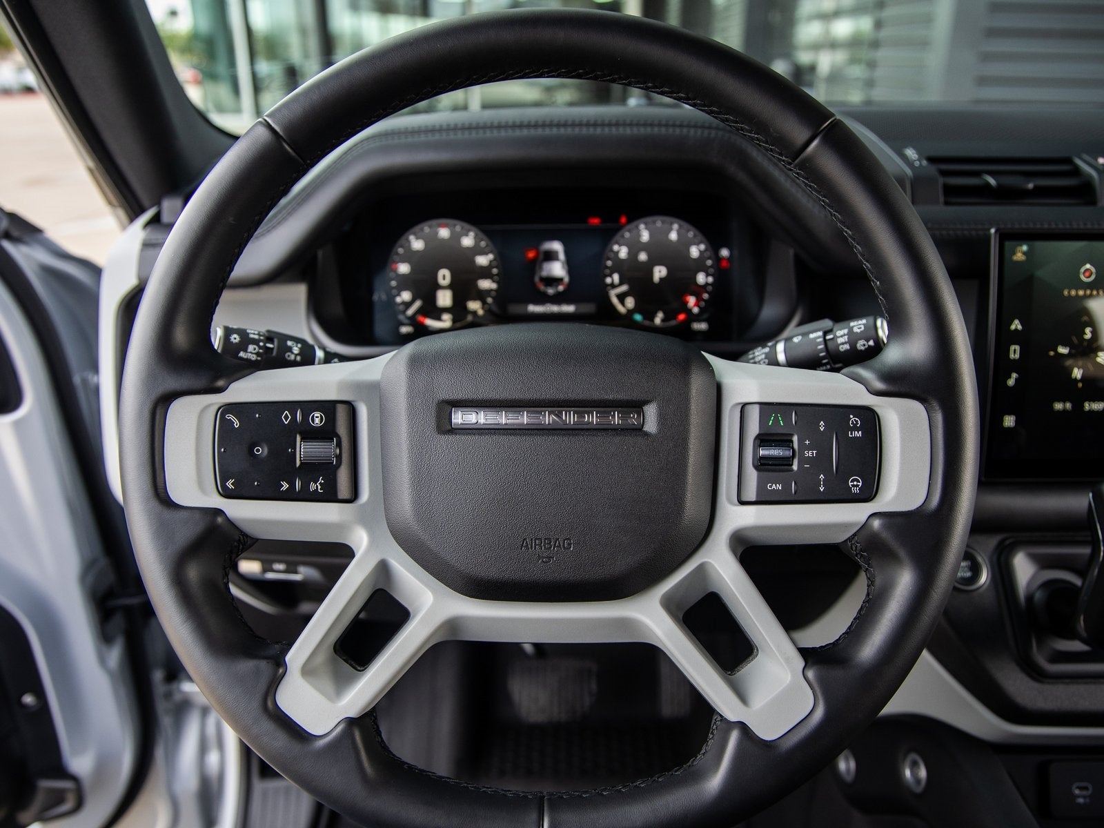 2024 Land Rover Defender 110 SE