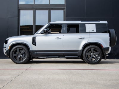 2024 Land Rover Defender 110 SE