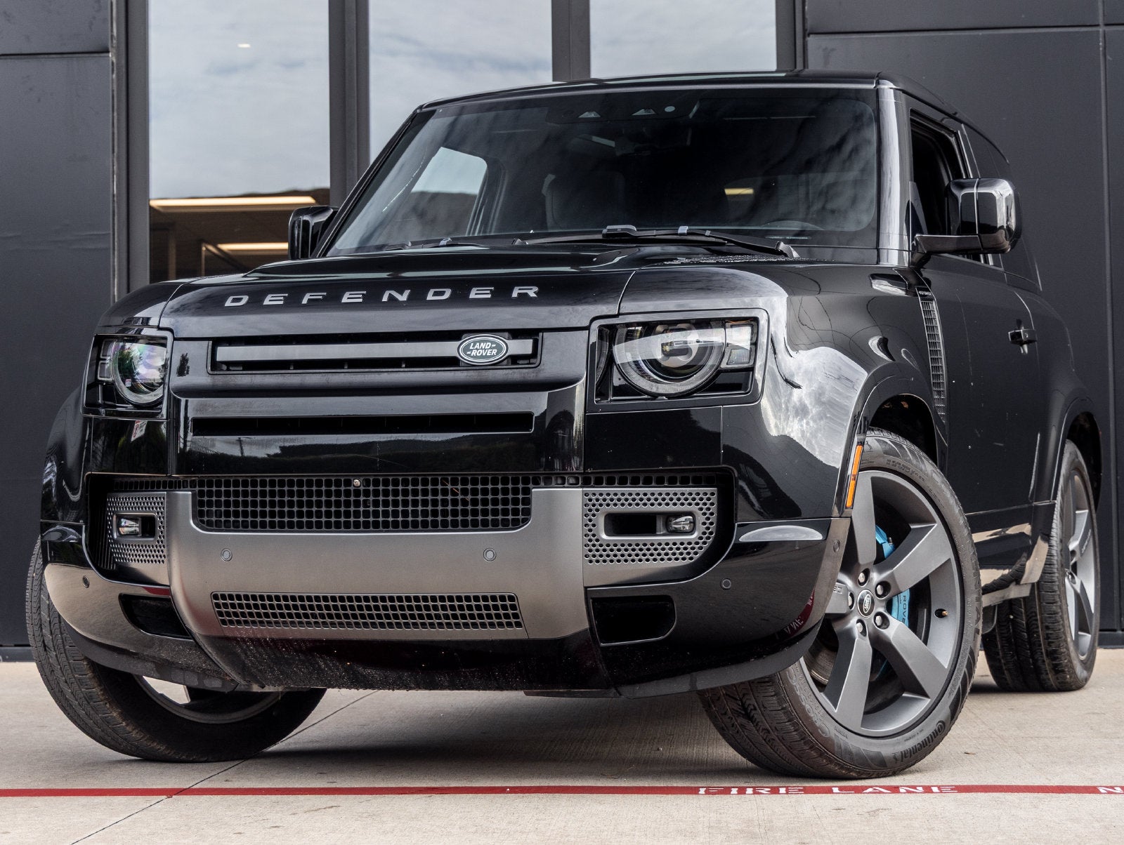 2022 Land Rover Defender 90 V8