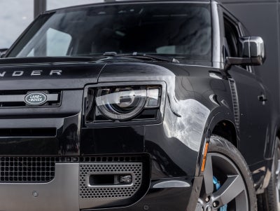 2022 Land Rover Defender 90 V8