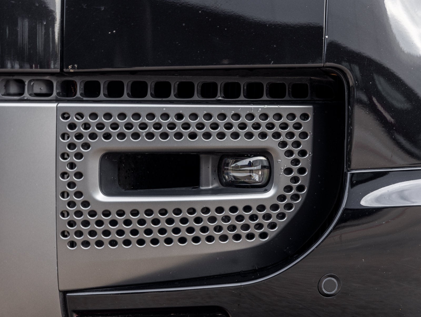2022 Land Rover Defender 90 V8