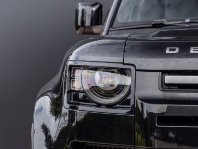 2022 Land Rover Defender 90 V8