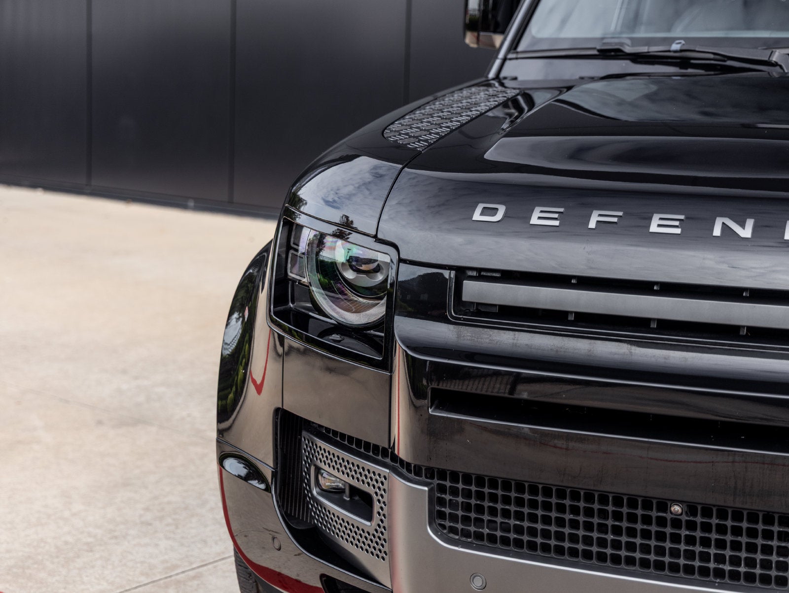 2022 Land Rover Defender 90 V8