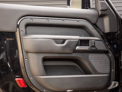 2022 Land Rover Defender 90 V8