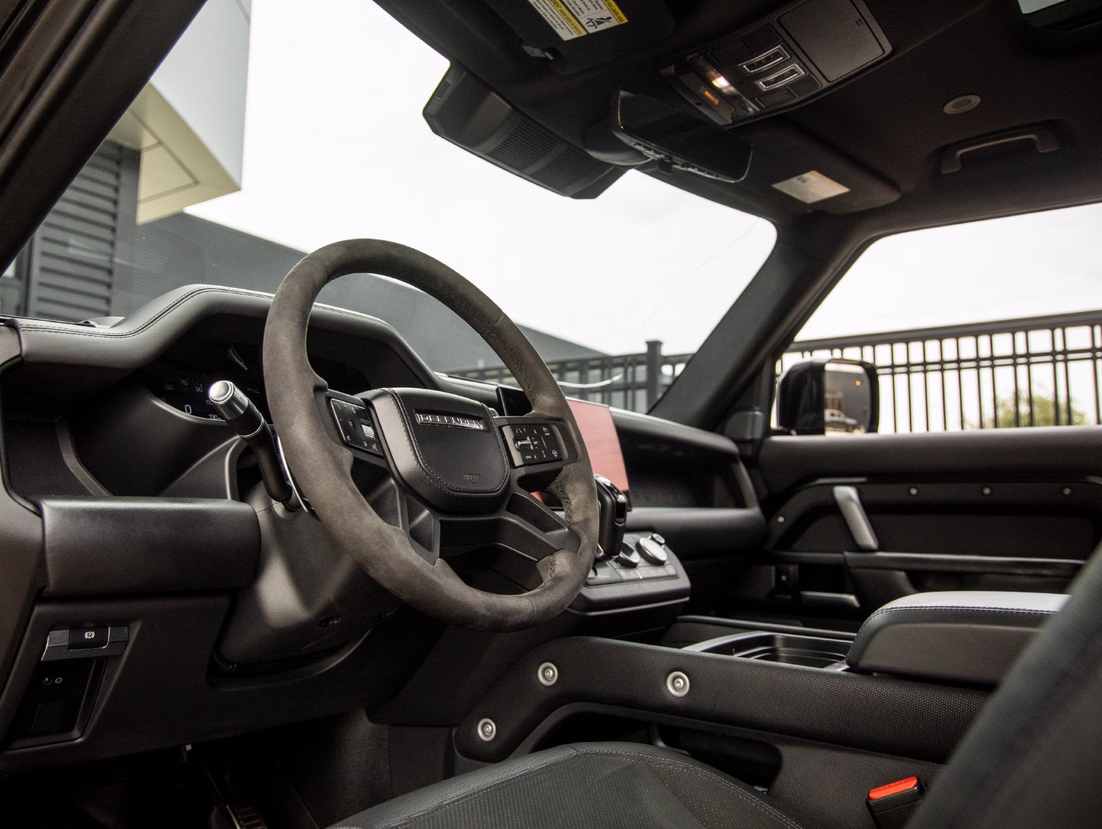 2022 Land Rover Defender 90 V8
