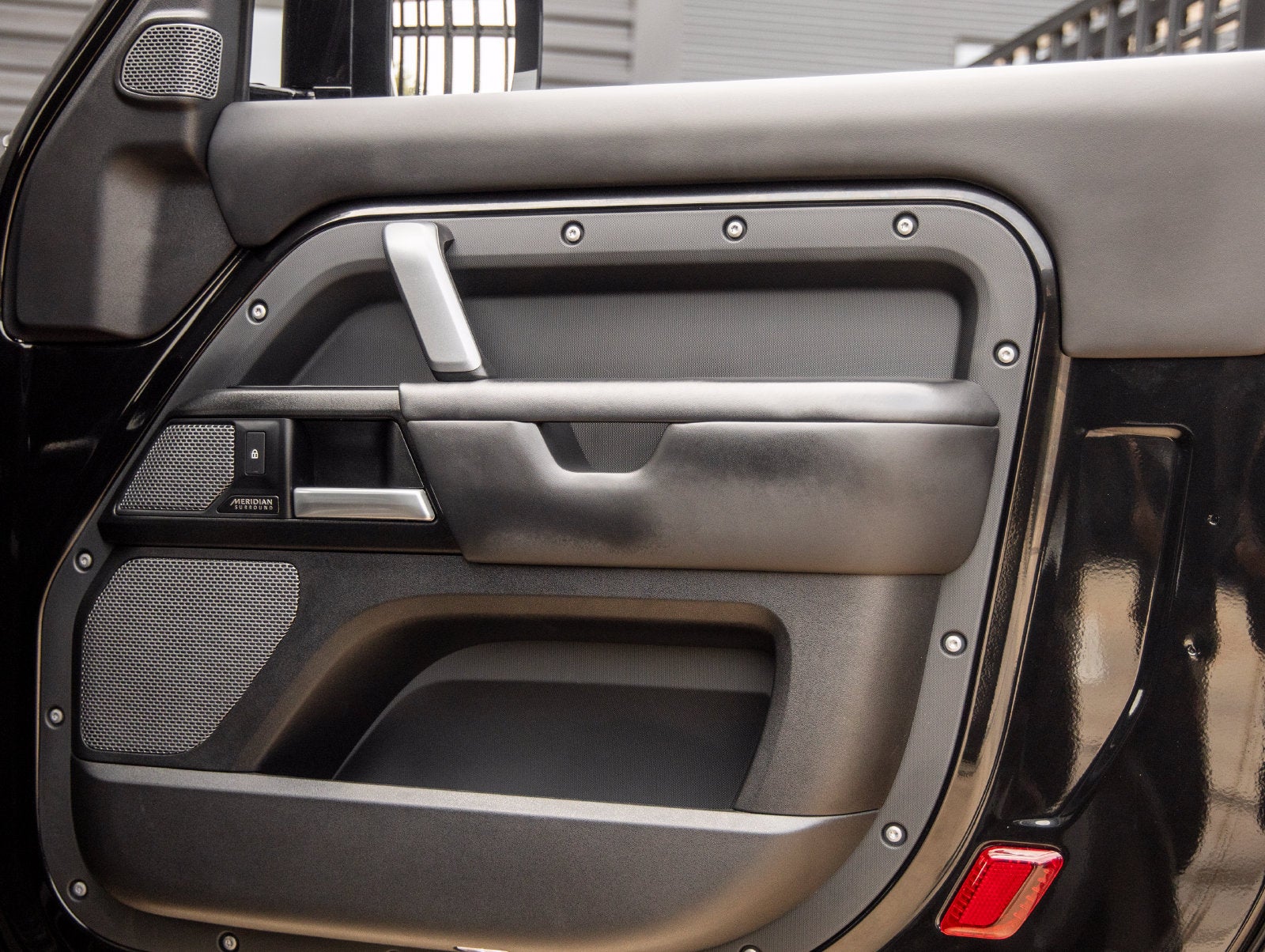 2022 Land Rover Defender 90 V8