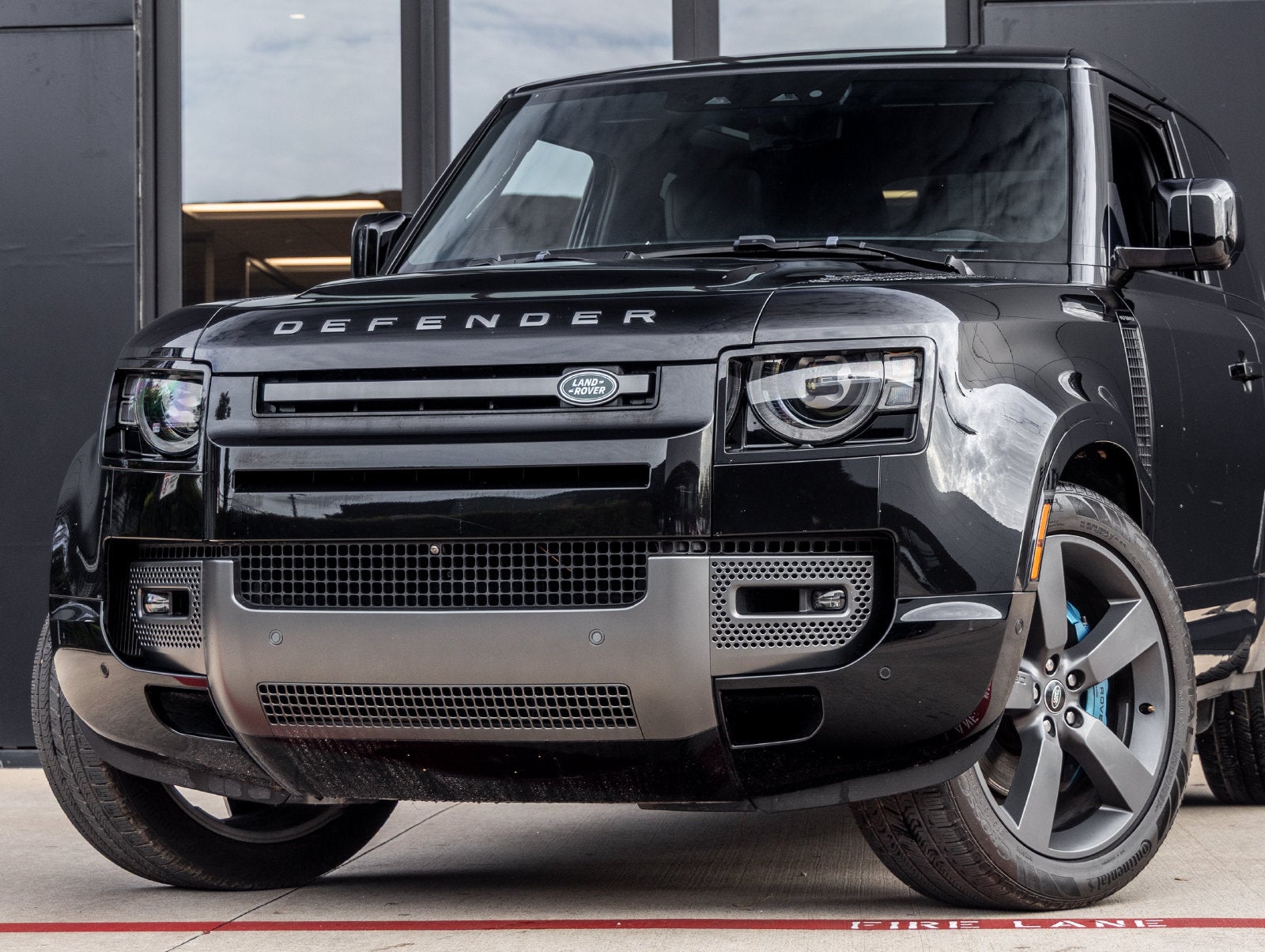 2022 Land Rover Defender 90 V8