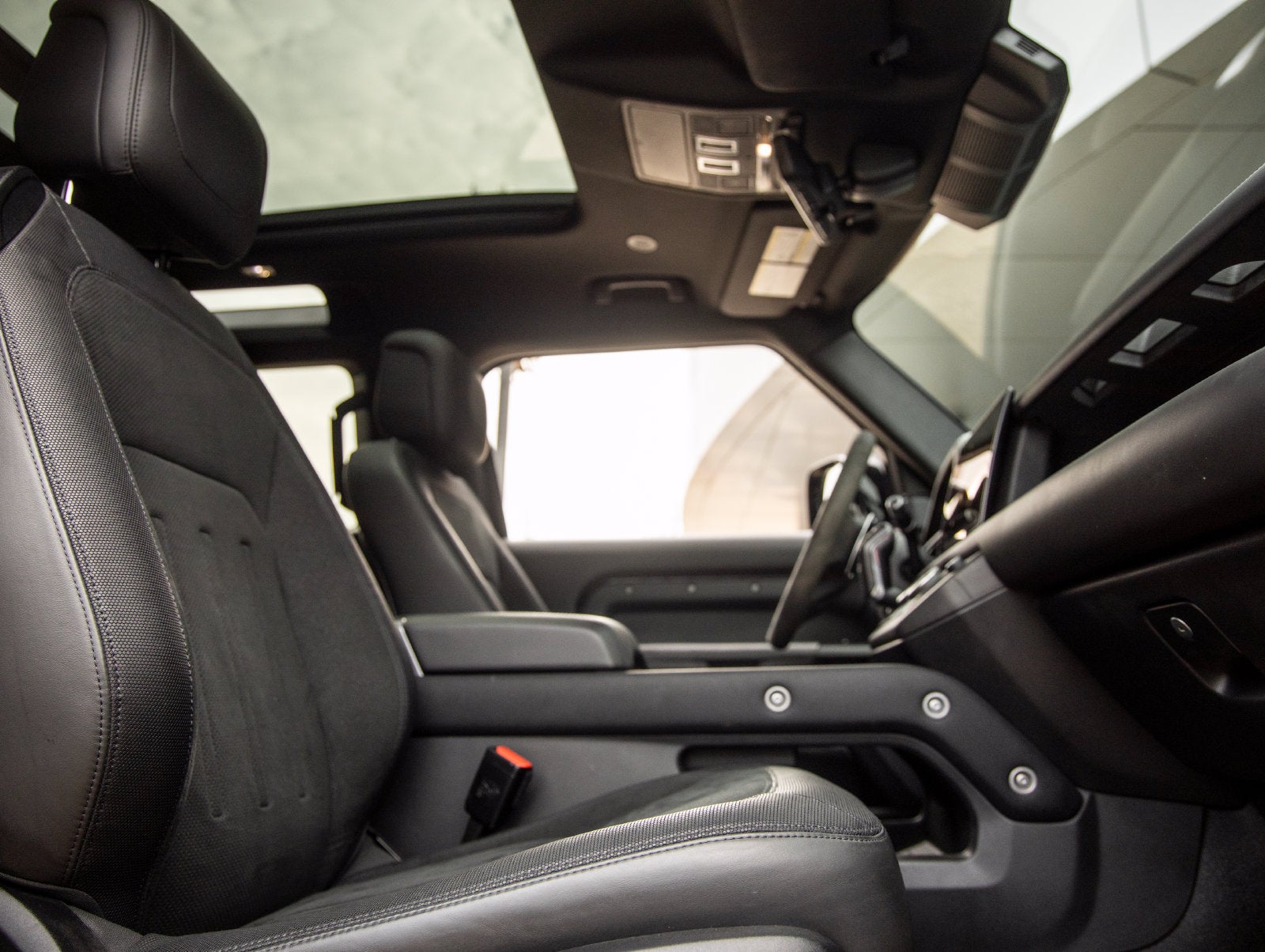 2022 Land Rover Defender 90 V8