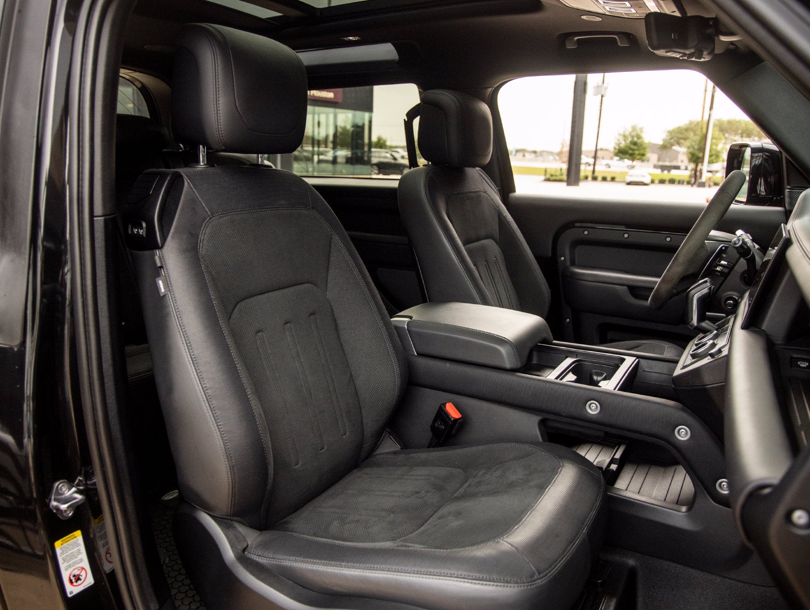 2022 Land Rover Defender 90 V8