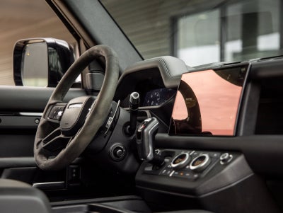 2022 Land Rover Defender 90 V8