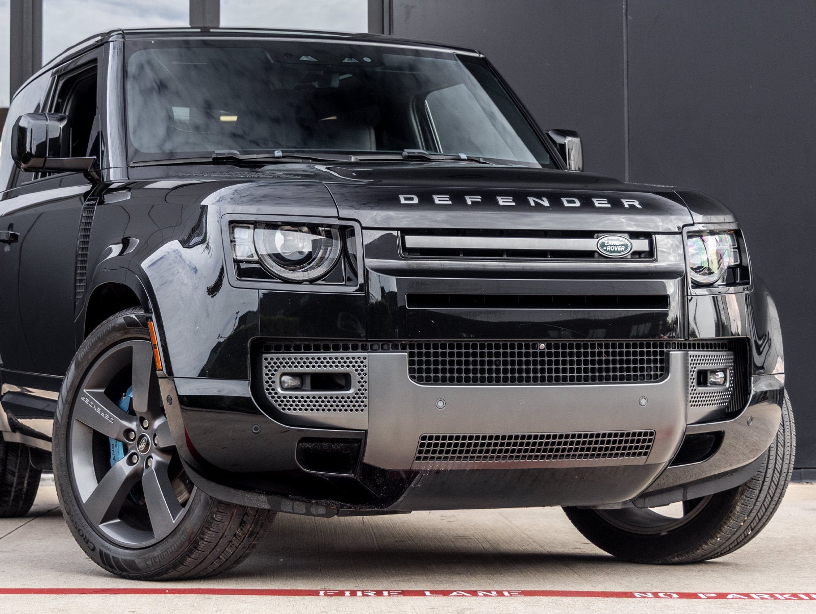 2022 Land Rover Defender 90 V8