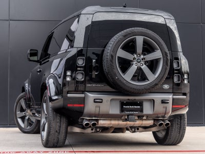 2022 Land Rover Defender 90 V8