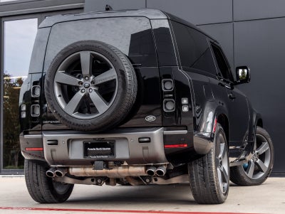 2022 Land Rover Defender 90 V8