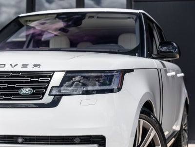 2023 Land Rover Range Rover SE