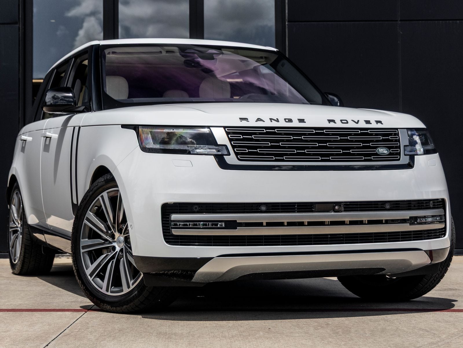2023 Land Rover Range Rover SE