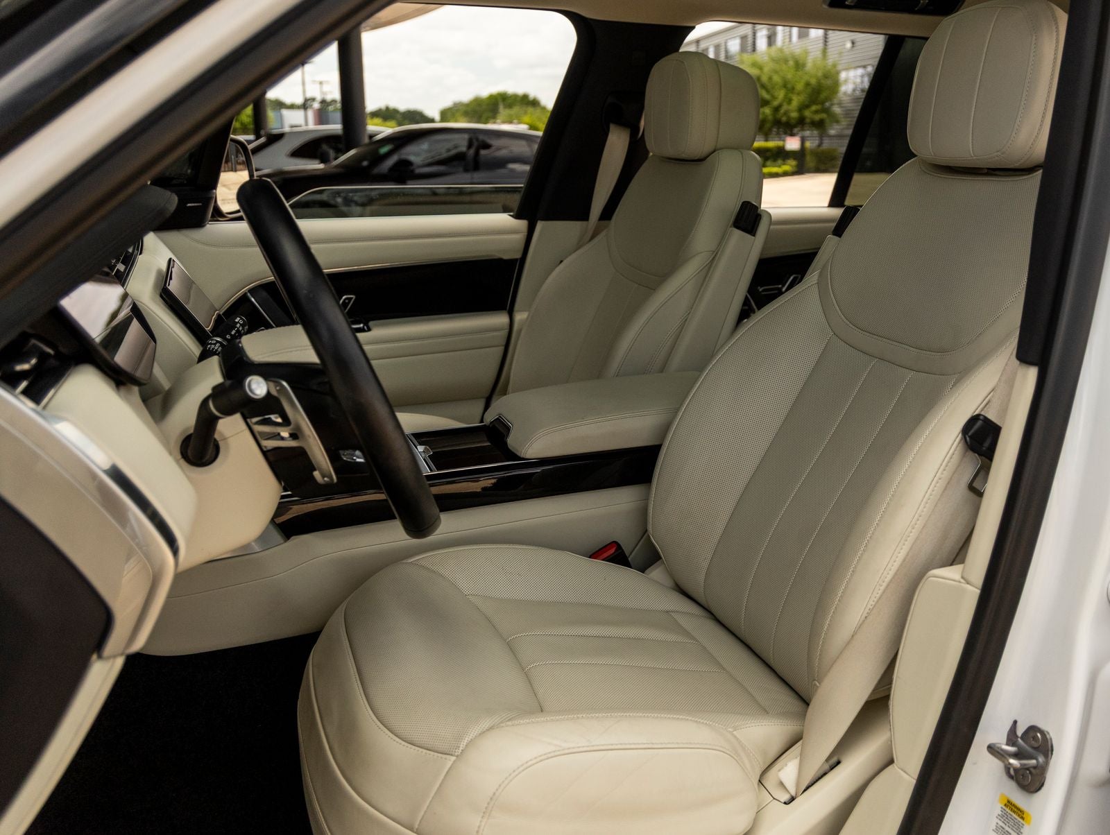 2023 Land Rover Range Rover SE