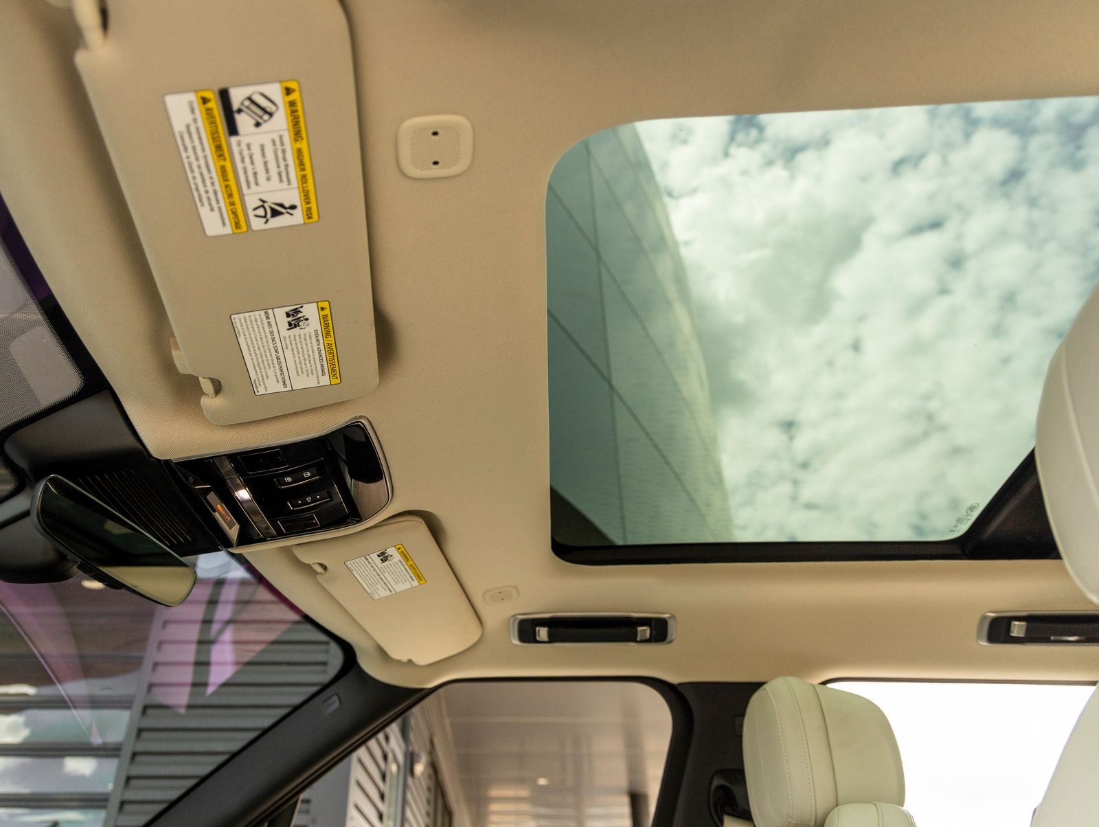 2023 Land Rover Range Rover SE