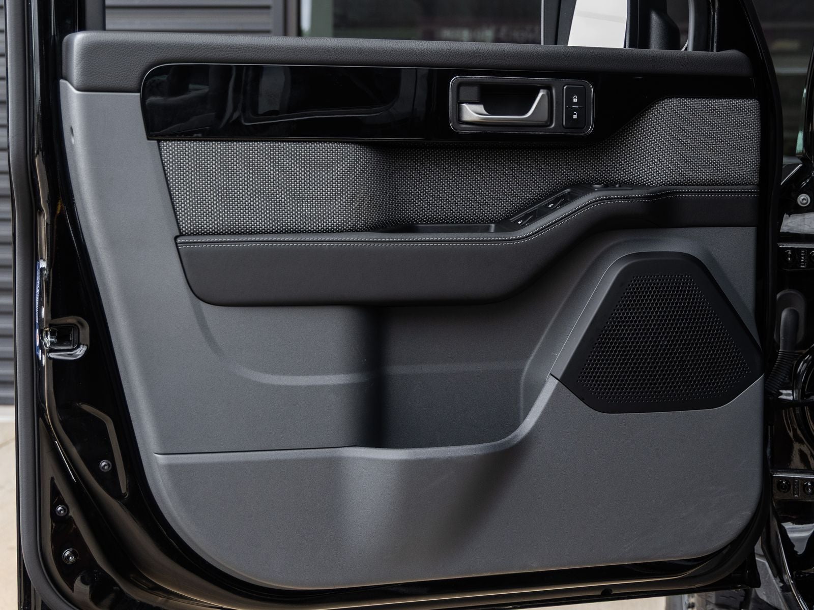 2025 INEOS Grenadier Quartermaster Fieldmaster Edition