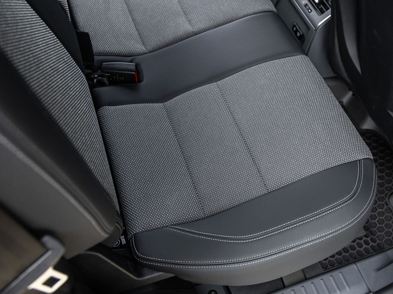 2025 INEOS Grenadier Quartermaster Fieldmaster Edition