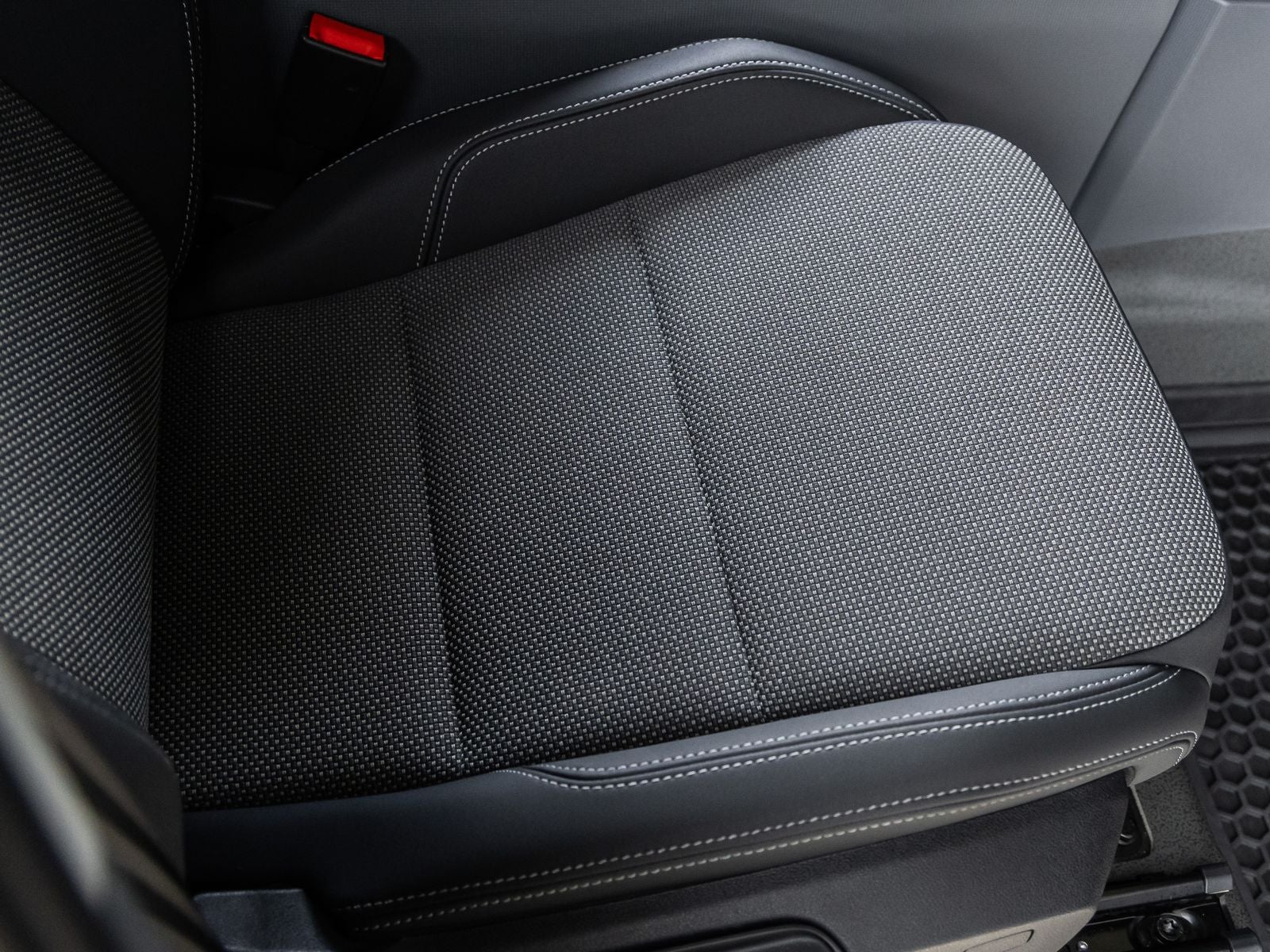 2025 INEOS Grenadier Quartermaster Fieldmaster Edition