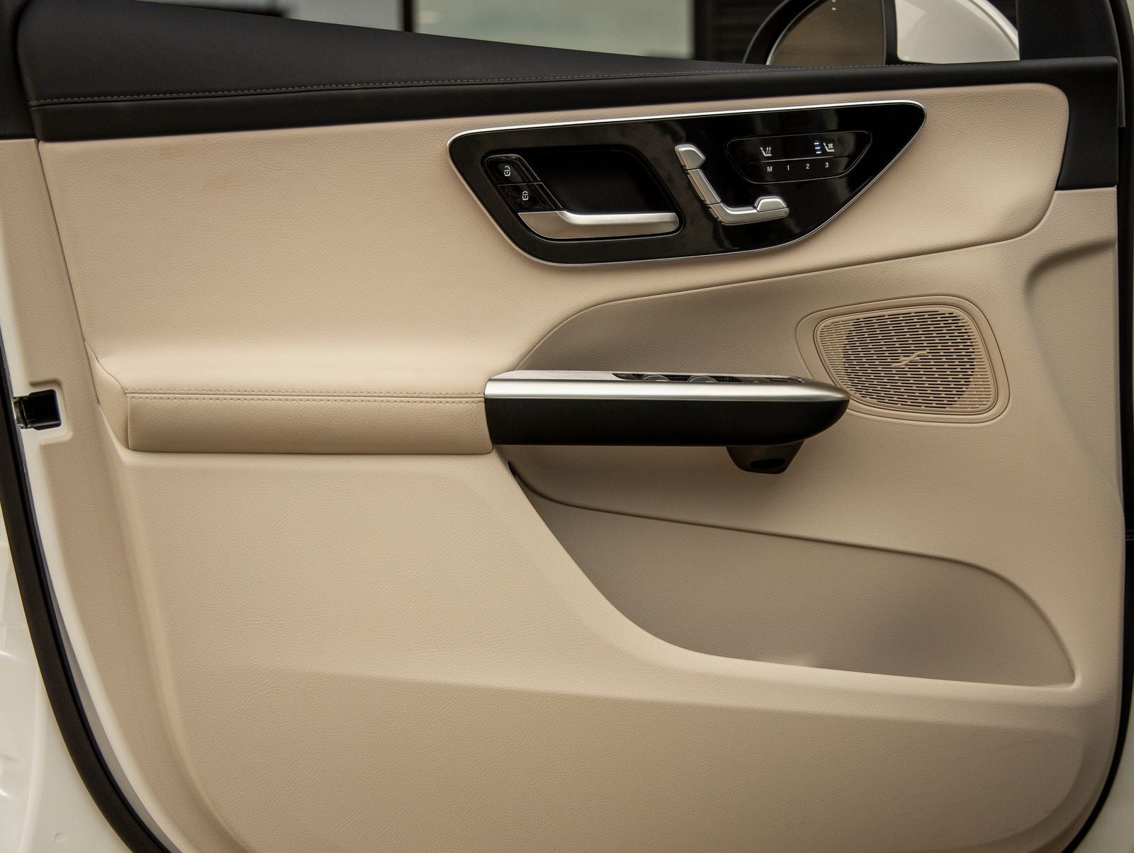 2025 Mercedes-Benz GLC GLC 300