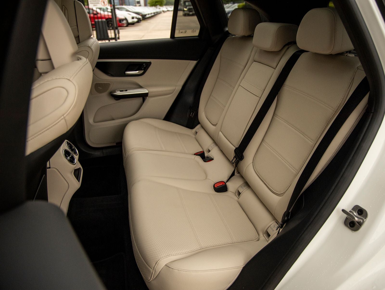 2025 Mercedes-Benz GLC GLC 300